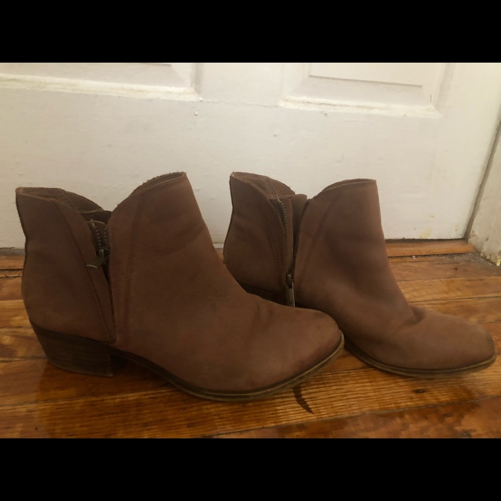 Lucky tan booties